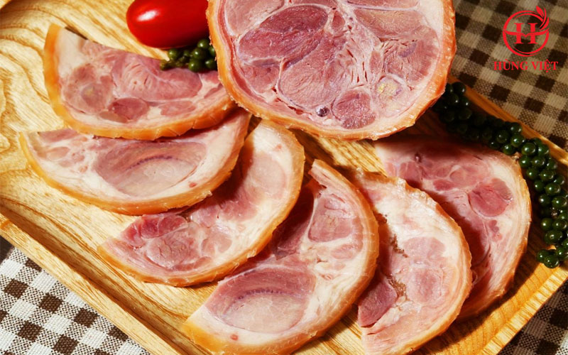 Chân giò ủ muối Hùng Việt