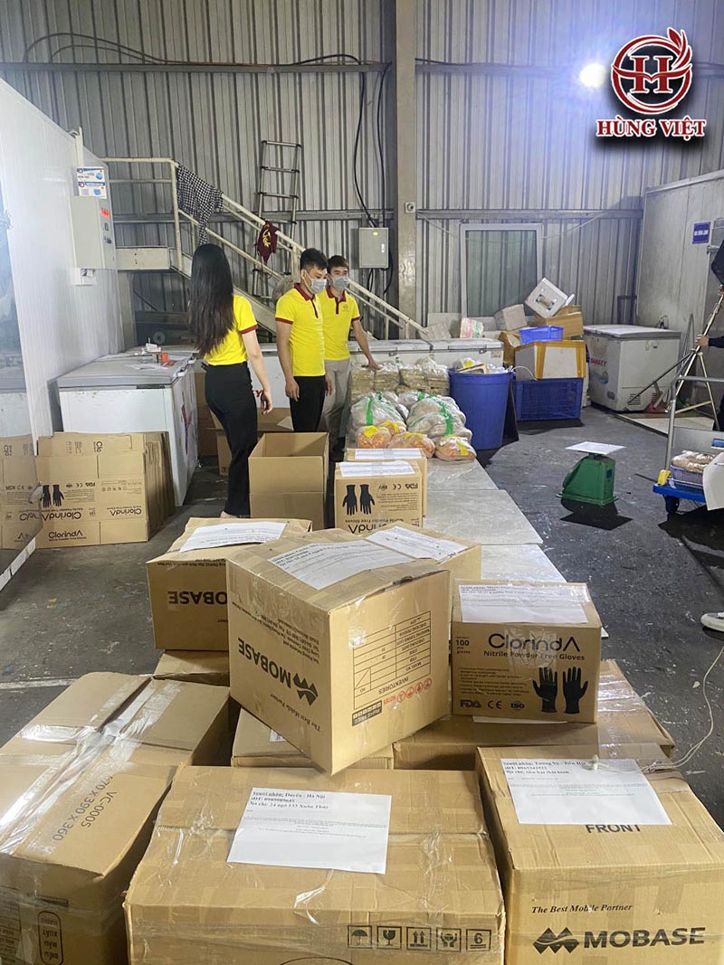 Hùng Việt đi đơn nem An An cùng các sản phẩm khác trong ngày
