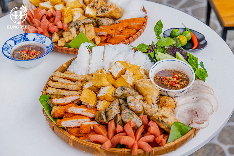 Một mẹt bún đậu đầy đủ có gì?