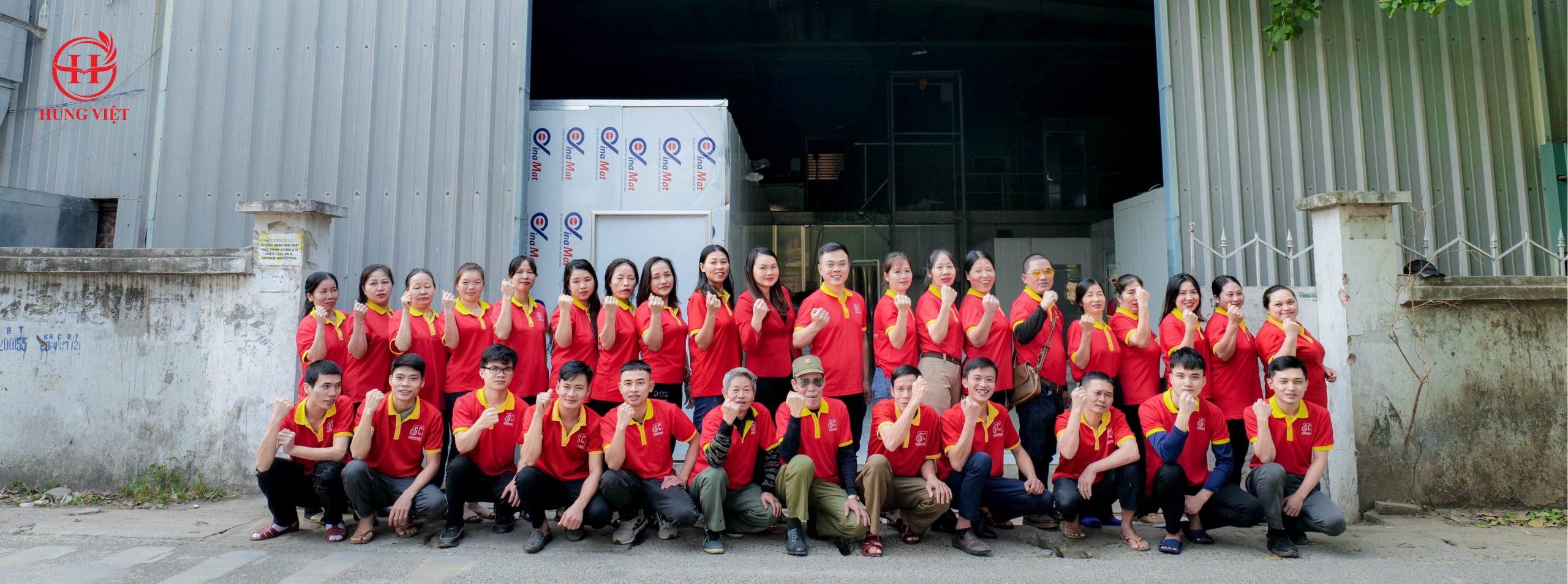 Liên hệ để nhận giá sỉ chả cốm từ chuyên viên tư vấn