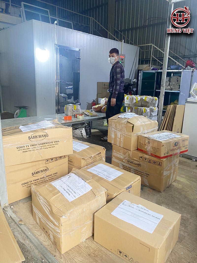 Pate Hùng Việt nhập sỉ được giao đi mỗi ngày