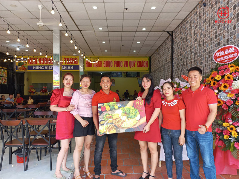 Đại lý nem nướng Hùng Việt khai trương3