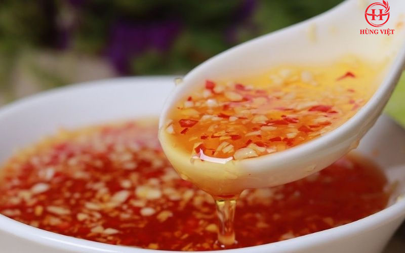 Nước chấm chua ngọt Hùng Việt - hương vị thơm ngon hấp dẫn
