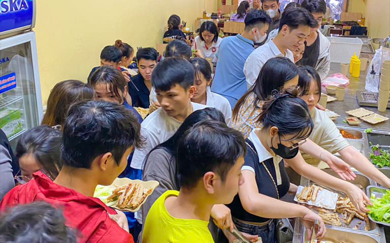Buffet nem nướng - Mô hình kinh doanh đầy tiềm năng