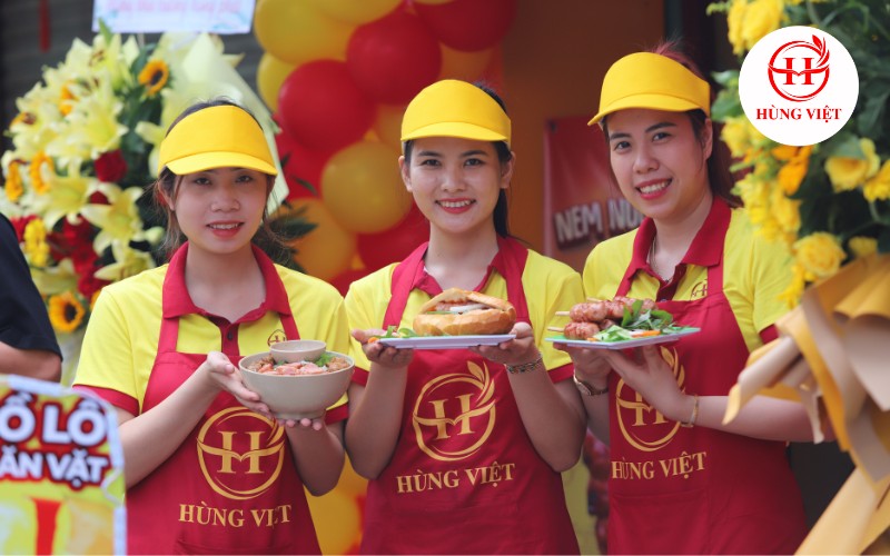 Menu cửa hàng bao gồm các món nem nướng hồ lô, bánh mì, bún nem nướng khai-truong-dai-ly-go-vap-2
