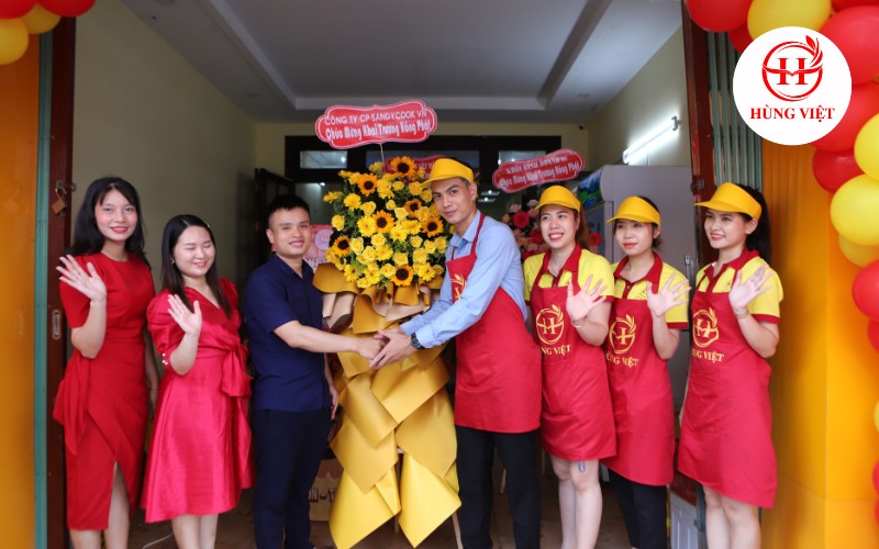 Công ty Cổ phần SANDYCOOK (Nem nướng Hùng Việt) gửi hoa chúc mừng khai-truong-dai-ly-go-vap-3