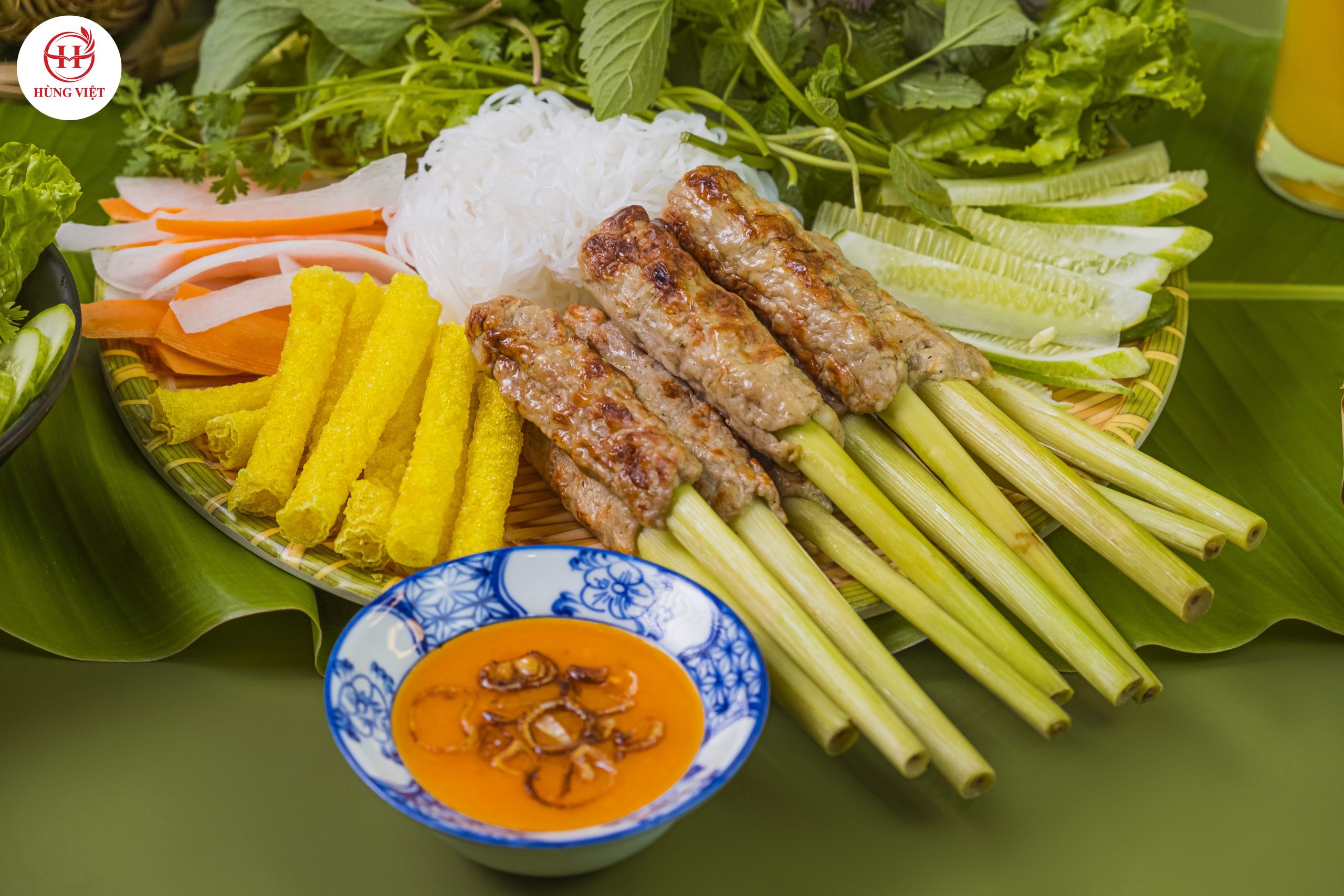 Nem lụi bọc cây sả độc đáo, tạo hương vị mới lạ nem-lui-boc-sa-song-thom-ngon