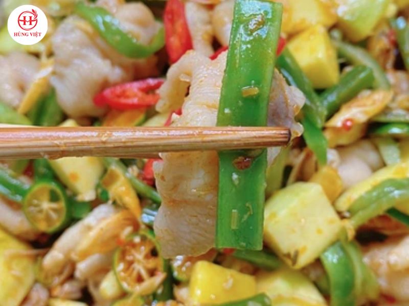 Chân gà sả ớt rau tiến vua Hùng Việt có thể bảo quản trong ngăn lạnh nếu không dùng hết