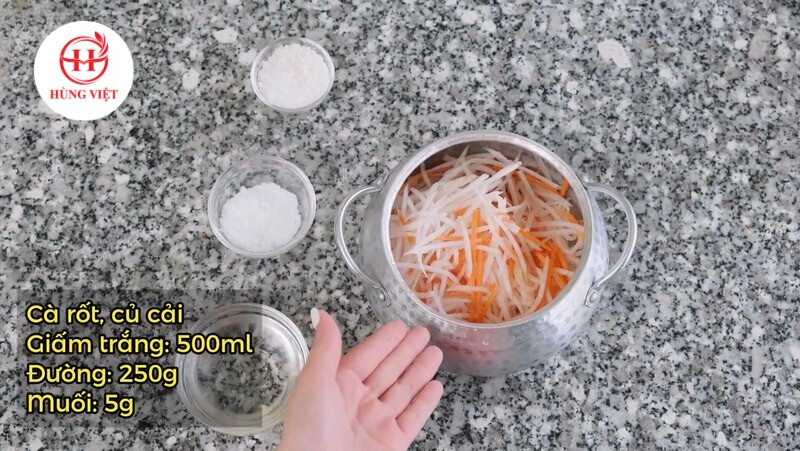 Các nguyên liệu để làm đồ chua