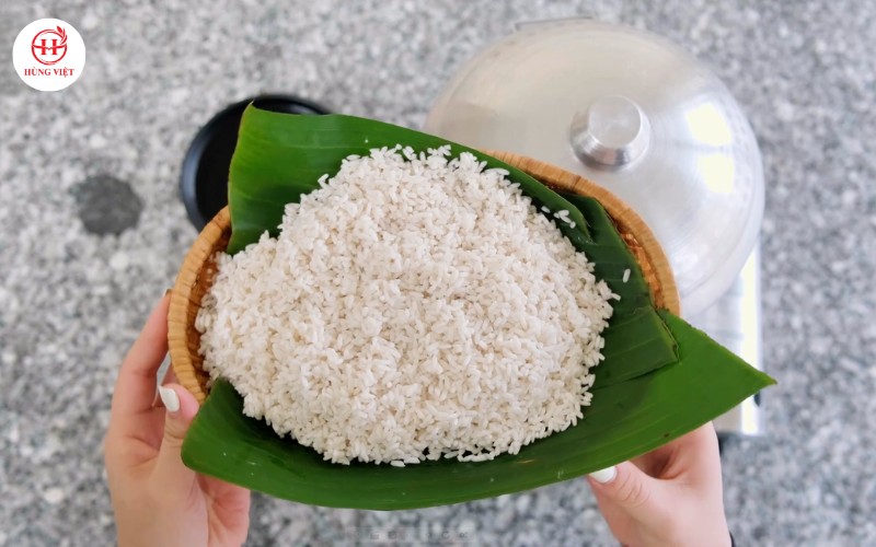 Chuẩn bị gạo nếp cái hoa vàng