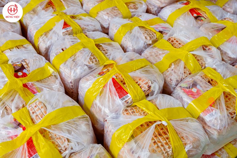 Nem nướng nha trang được đóng gói chắc chắn