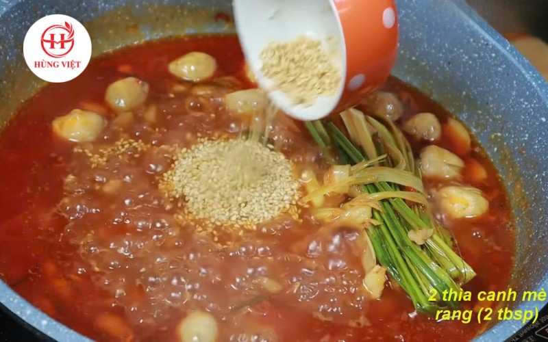 Thêm 2 canh mè để nước cốt thơm ngon, dậy mùi hơn