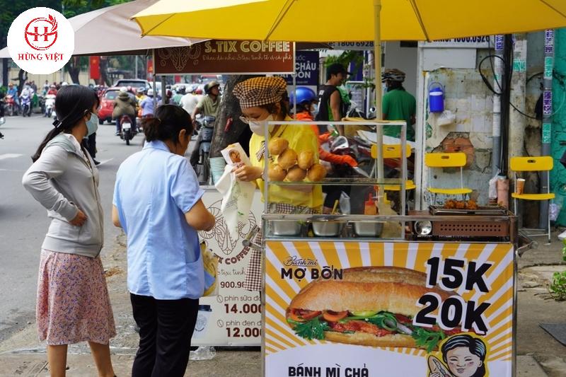 Nên chọn bán bánh mì ở những khu đông dân cư để có nhiều khách hàng