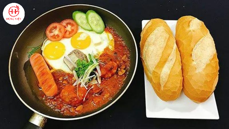 Bánh mì chảo xíu mại là món ăn được nhiều người yêu thích