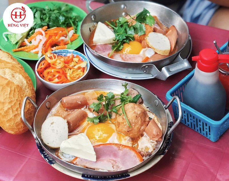 Những nguyên liệu của bánh mì chảo xíu mại đều rất dễ tìm