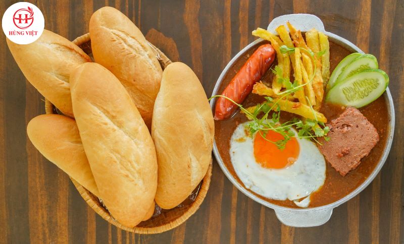 Bánh mì chảo bò né thơm ngon