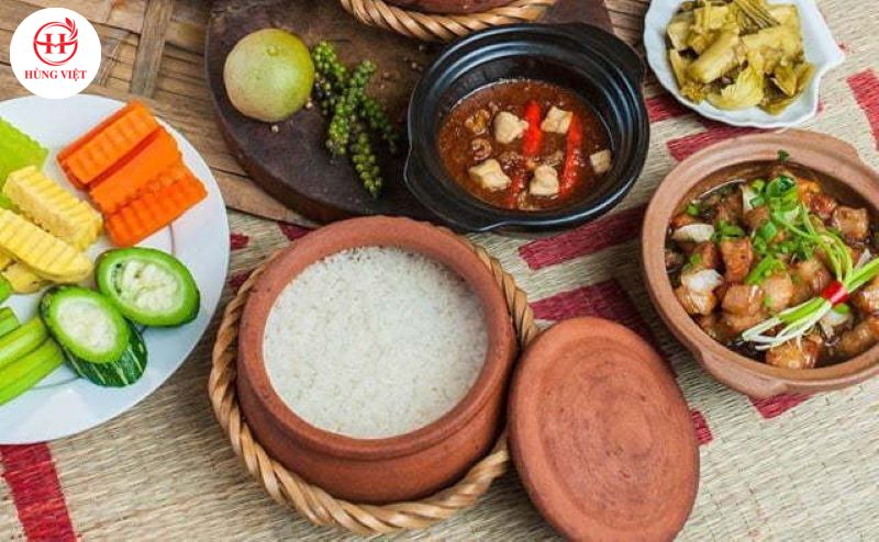 Cơm niêu nồi đất