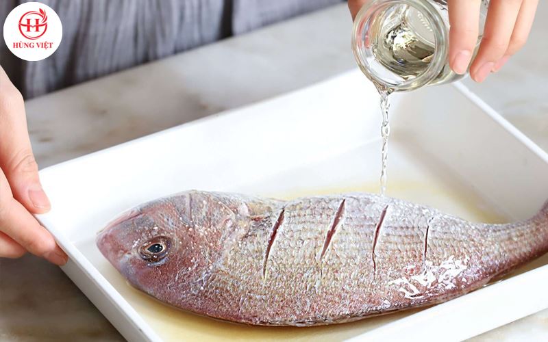 Khử mùi tanh với rượu