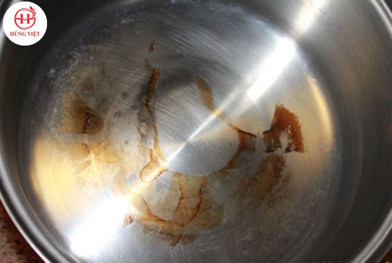 Nồi inox bị ố vàng gây mất thẩm mỹ