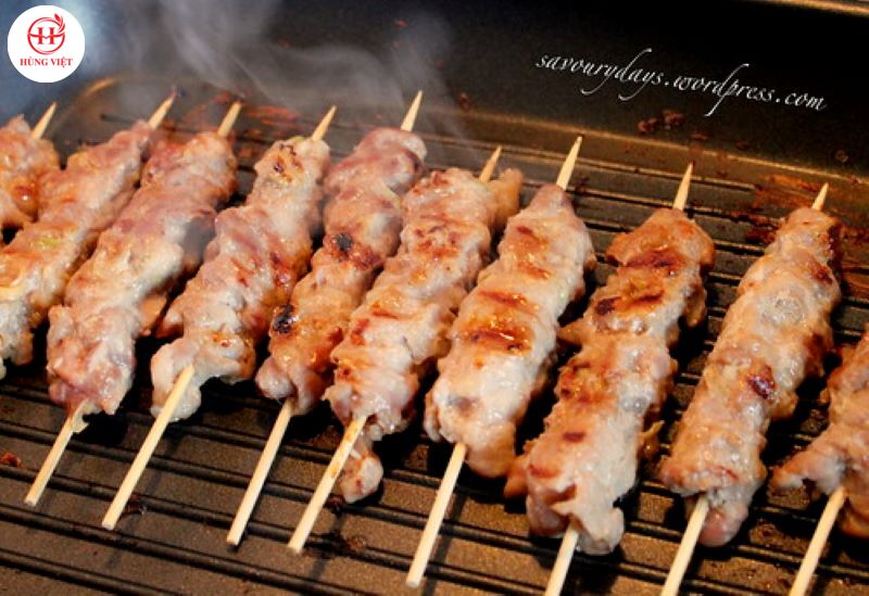 Nướng thịt xiên bằng lò nướng