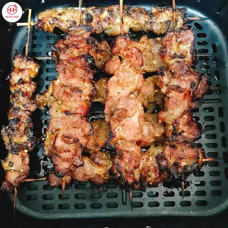 Nướng thịt xiên que bằng nồi chiên không dầu