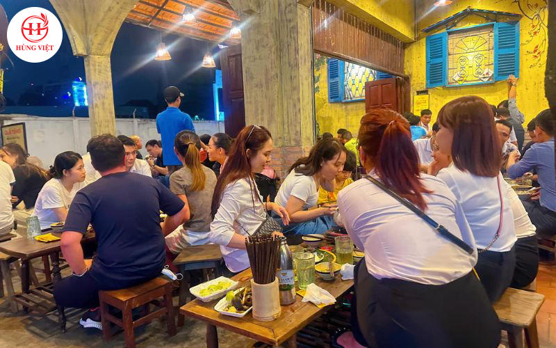 Trang trí quán nhậu tạo điểm nhấn khác biệt.