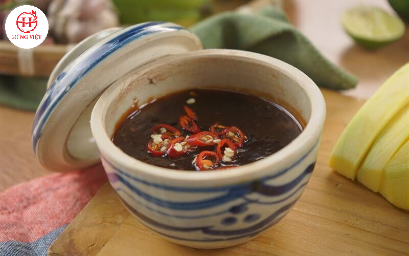 Mắm ruốc Huế có thể sử dụng trong 1 năm sau khi chín