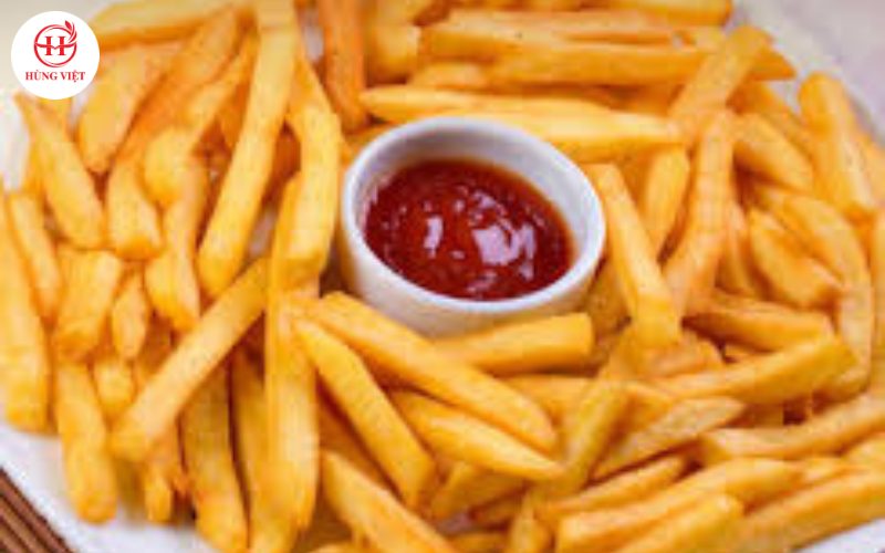 Khoai tây chiên vàng đều bắt mắt