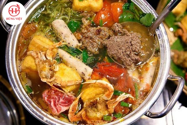 Lẩu cua đồng đa dạng topping