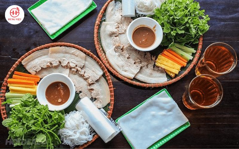 Bánh tráng cuốn thịt heo có calo khoảng 200 - 300 calo