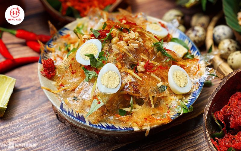 Bánh tráng trắng trộn có calo từ 300 - 330 calo