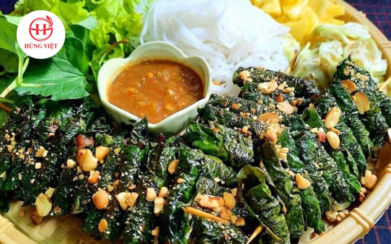 Bò nướng lá lốt thơm lừng khiến thực khách không khỏi mê mẩn