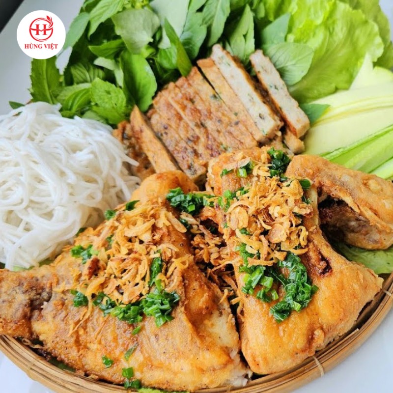 Cá điêu hồng chiên giòn cuốn bánh tráng - món ngon không thể chối từ