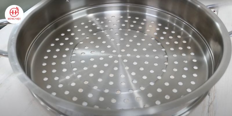 Xửng hấp bánh bột lọc Huế