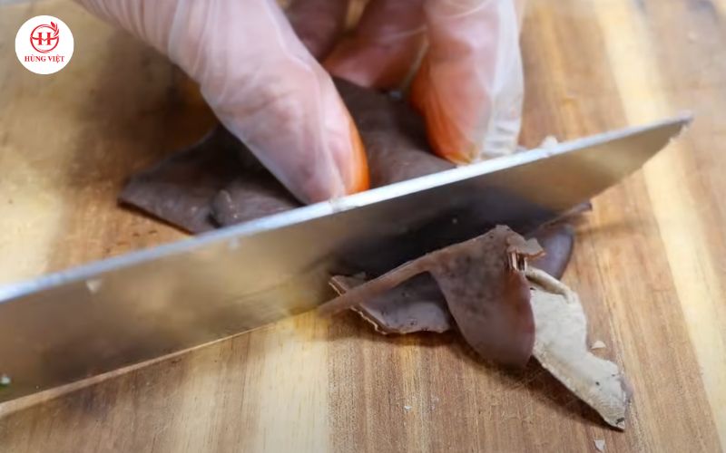 Sơ chế nấm tai mèo