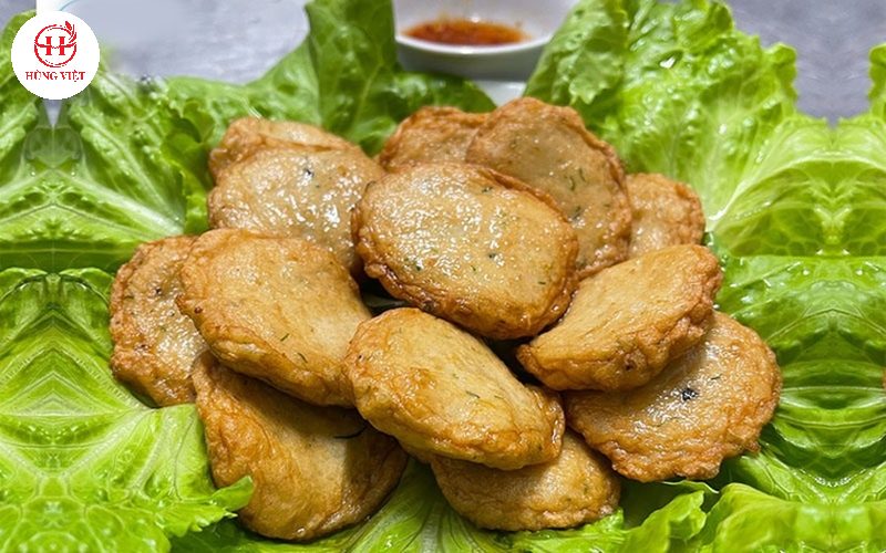 Chả chiên có màu vàng đẹp mắt