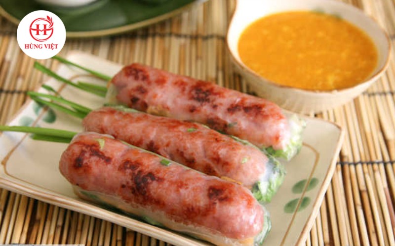 Sức hút không phải dạng vừa của gỏi cuốn nem nướng