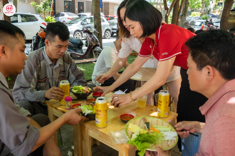 Nhân viên tận tình khiến khách hàng có trải nghiệm tốt hơn