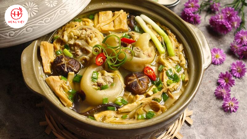 Măng khô nấu giò heo