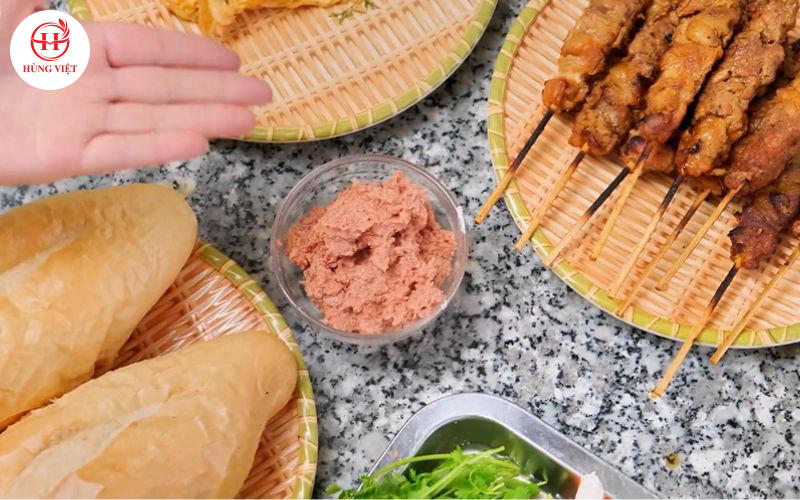 Lựa chọn nguyên liệu làm bánh mì chất lượng cao.