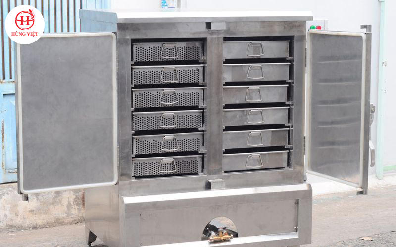 Tủ hấp công nghiệp có nhiều tầng.