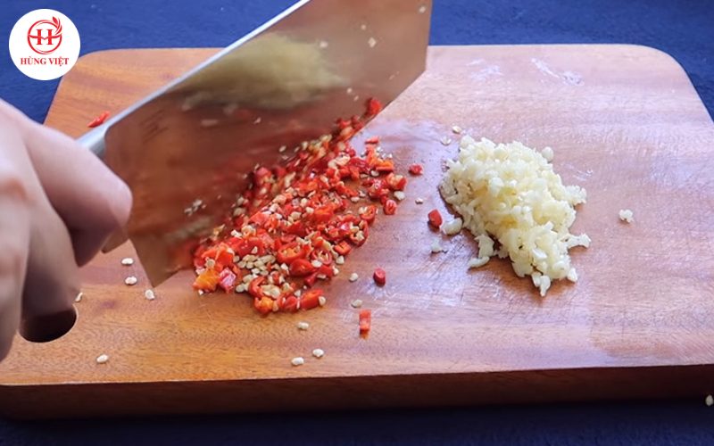 Băm tỏi ớt