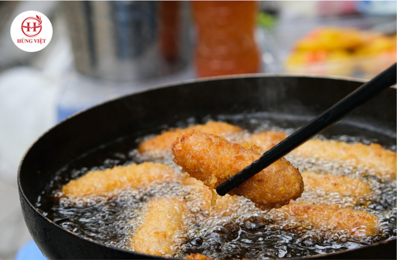 Chiên vàng đều hai mặt nem chua rán không bị vỡ