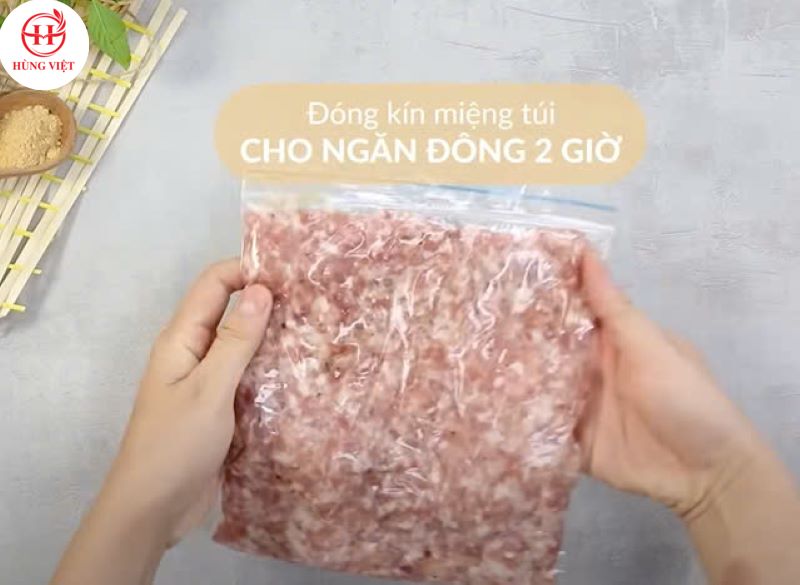 Làm đông nhân nem