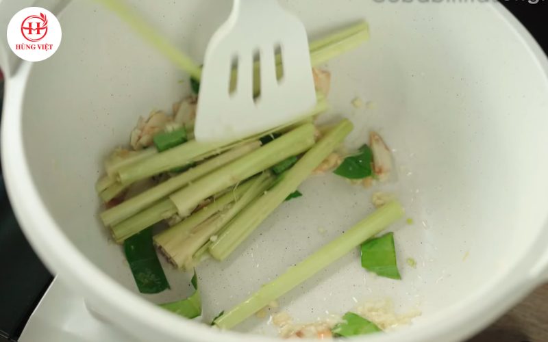 Phi thơm tỏi, sả, ớt