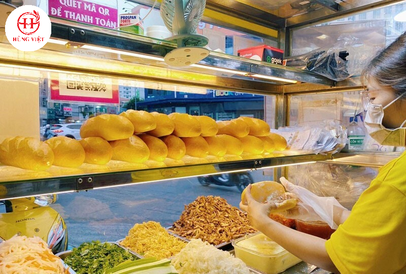 Thuê nhân viên cho tiệm bánh mì