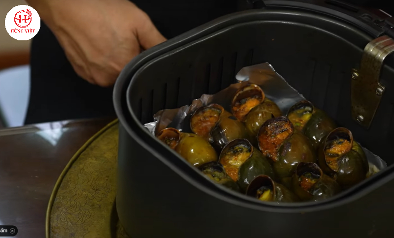 Nướng ốc nhồi thịt bằng nồi chiên không dầu