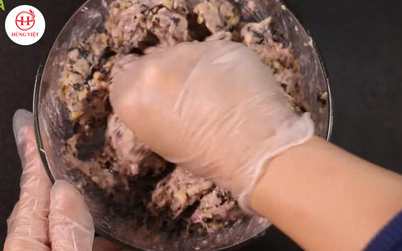 Trộn đều hỗn hợp. 