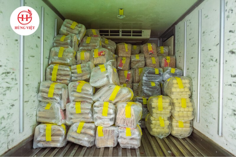 Bộ phận vận chuyển “thần tốc” tại Hùng Việt luôn sẵn sàng phục vụ anh chị