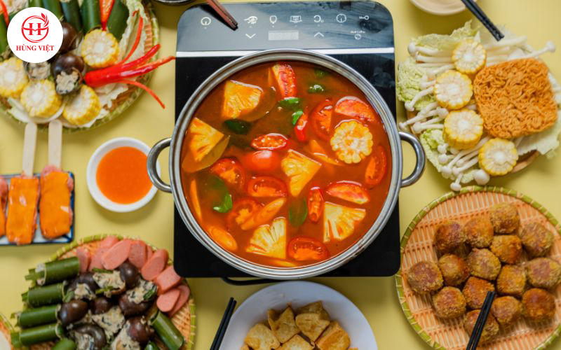 Nhập sỉ cốt lẩu Thái giúp chủ quán tiết kiệm thời gian chế biến.